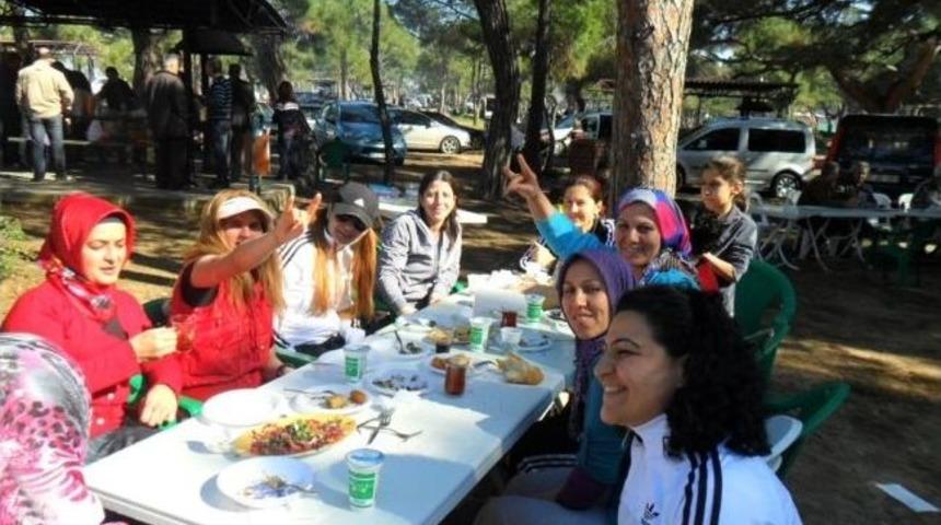 Mhp İl&ccedil;e Teşkilatı&rsquo;ndan Birlik-beraberlik Pikniği