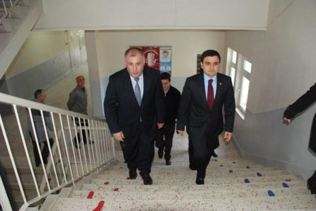 Milletvekili Kaşdemir &Ouml;ğrencilerle Ders İşledi