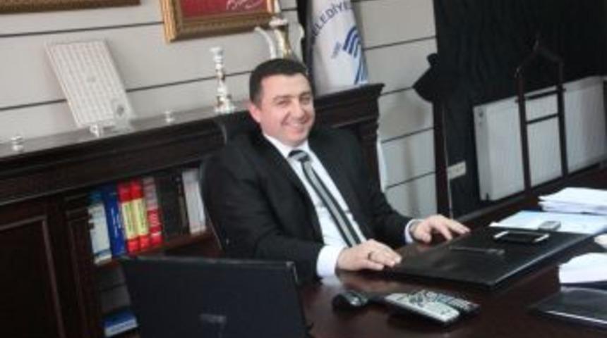 Bakıcı, 4 b&uuml;y&uuml;k projelerini a&ccedil;ıkladı