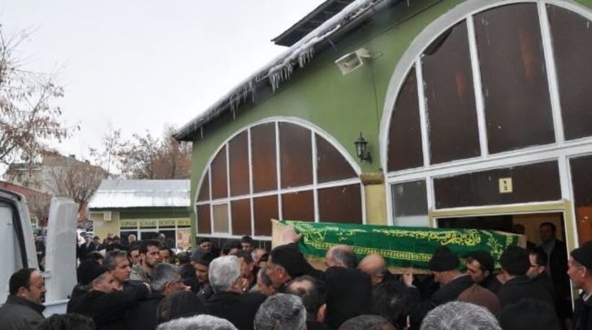 Patnoslu Kanaat &Ouml;nderi Sayır Vefat Etti