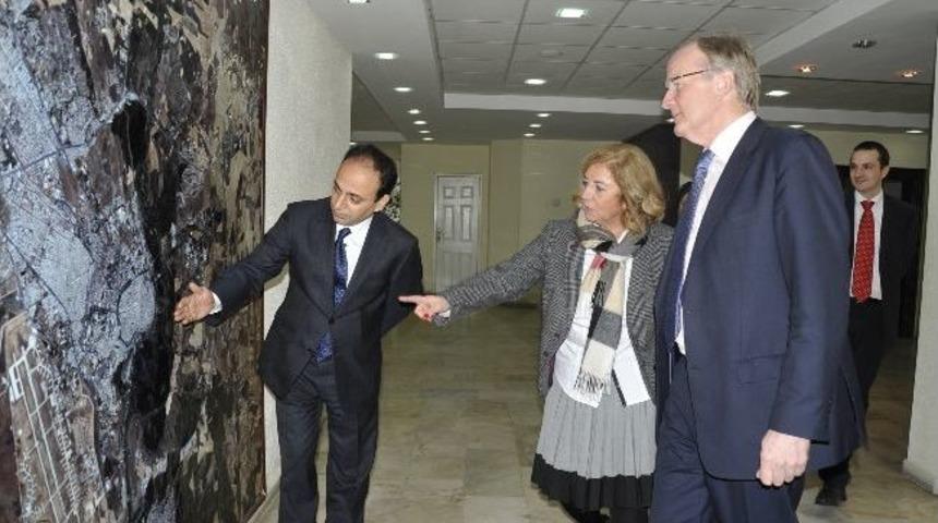 Alman Büyükelçisinden Baydemir’e Ziyaret