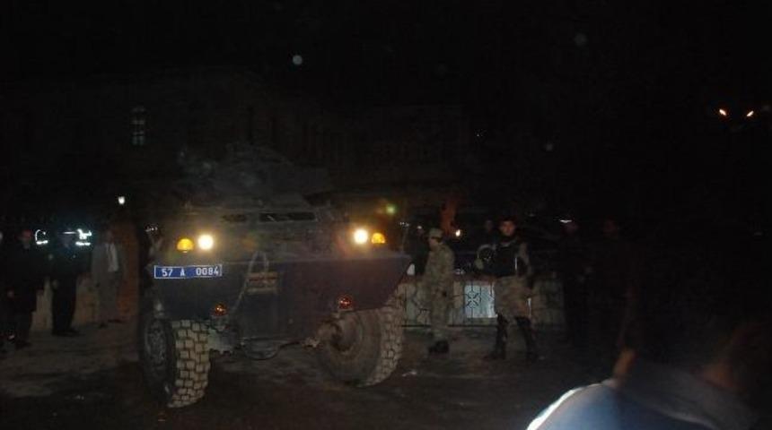 Bdp'li Vekiller Sinop'tan Polis Panzerleriyle Ayrıldı