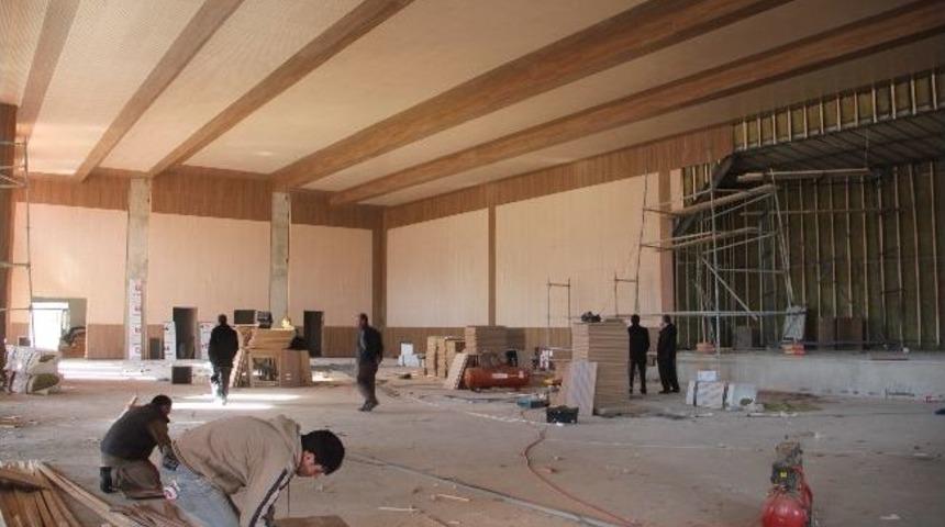 Oltu Belediyesi Tarafından Yaptırılan Çok Amaçlı Salonda Sona Gelindi