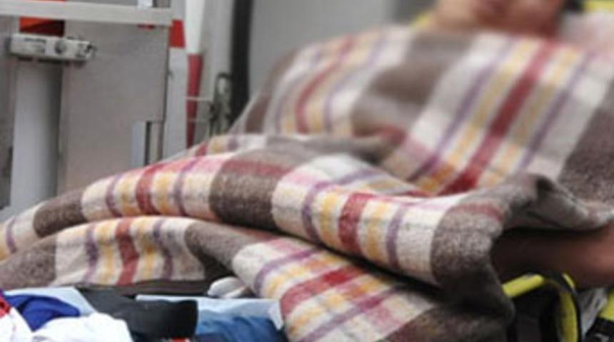 K&uuml;f&uuml;rl&uuml; konuşmayın' uyarısına 5 bı&ccedil;ak darbesi