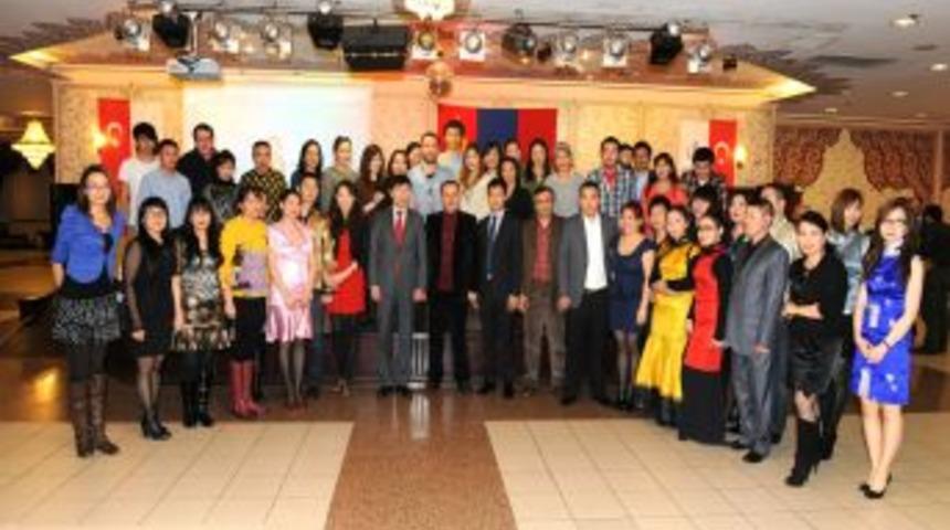 Moğol &Ouml;ğrenciler, Beyaz Ay Bayramı&rsquo;nı Bağcılar Belediyesi'nde Kutladı