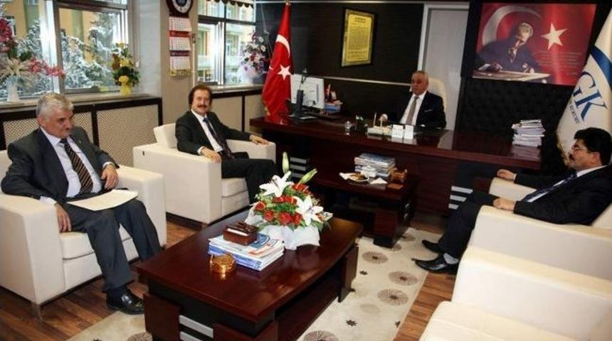 Rekt&ouml;r Kocacık'tan Kurum M&uuml;d&uuml;rlerine İade-i Ziyaret