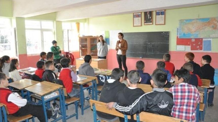 Gen&ccedil;lik Hizmetleri Ve Spor İl M&uuml;d&uuml;rl&uuml;ğ&uuml;nden Roman A&ccedil;ılımı