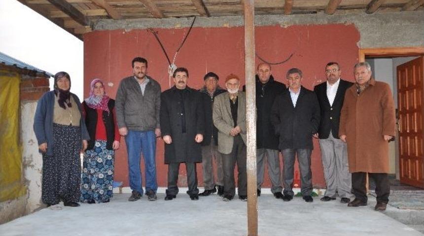 G&ouml;lbaşı Belediyesi'nden Evi Yanan Aileye Destek