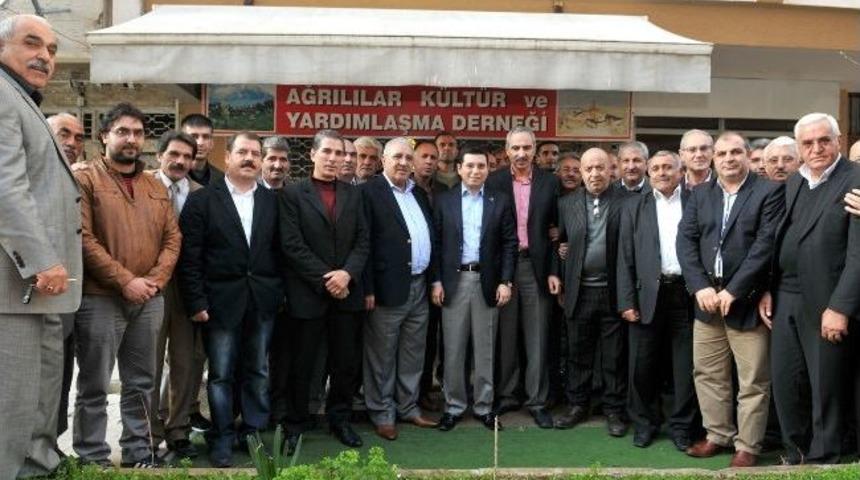 T&uuml;t&uuml;nc&uuml; Ağrılıları Ziyaret Etti