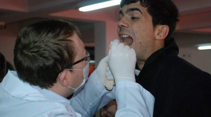 &Ouml;ğrencilere Diş Taraması