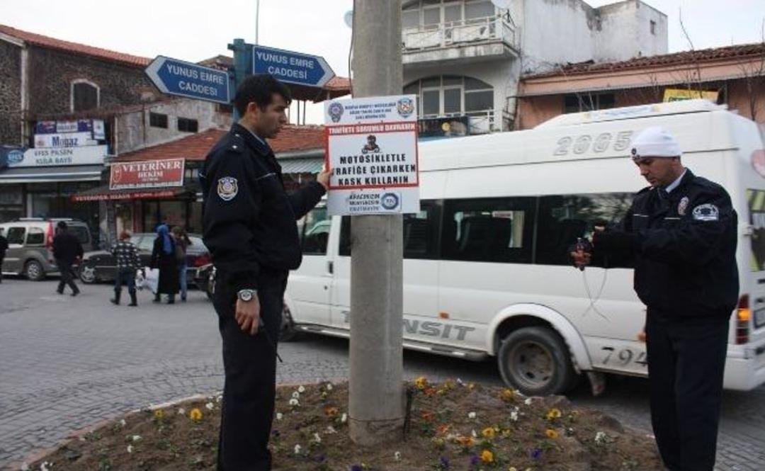 Kula'da S&uuml;r&uuml;c&uuml;lere Levhalı Uyarı