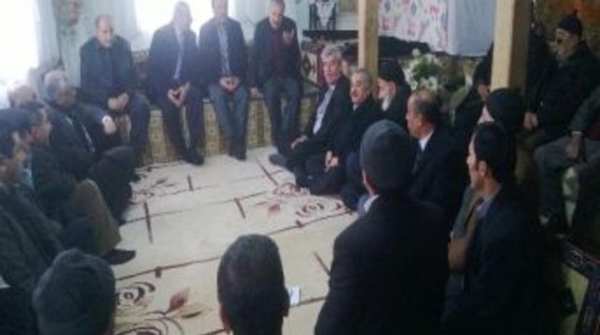 Ak Partili Şahin Aydınlar K&ouml;y&uuml;n&uuml; Ziyaret Etti