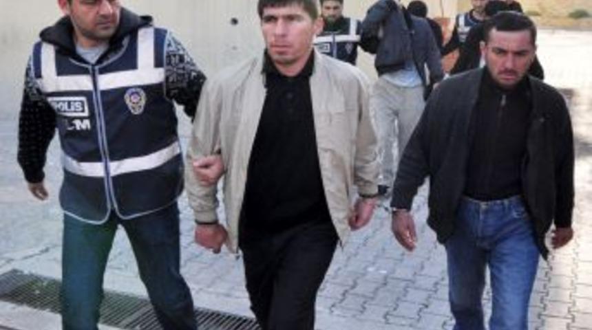 Uyuşturucu Operasyonunda 5 Kişi G&ouml;zaltına Alındı