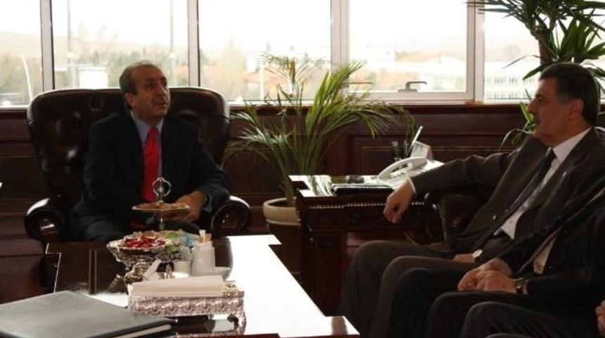 Pakdil, Bakan Eker&rsquo;i Ziyaret Etti