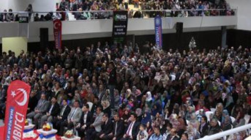 Peygamber Sevgisi Salona Sığmadı