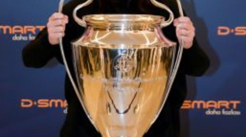 Şampiyonlar Ligi Kupasının İstanbul Turu S&uuml;r&uuml;yor