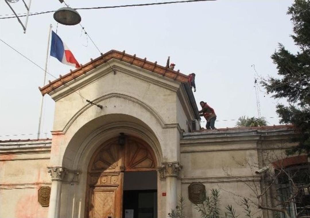 Konsolosluk &Ccedil;atısında Eylem