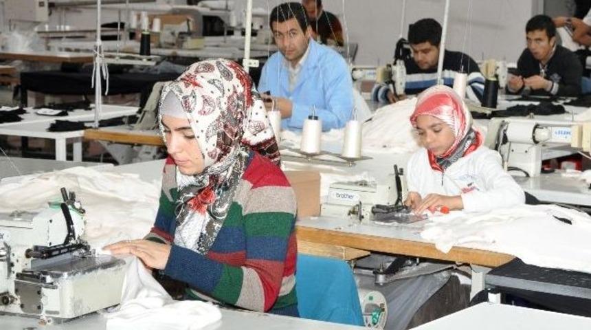 Sgk, Kadınları İş G&uuml;c&uuml;ne Katma Peşinde