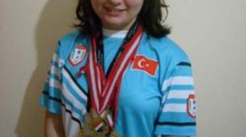 Mersinli Şeyma T&uuml;rkiye Şampiyonu Oldu