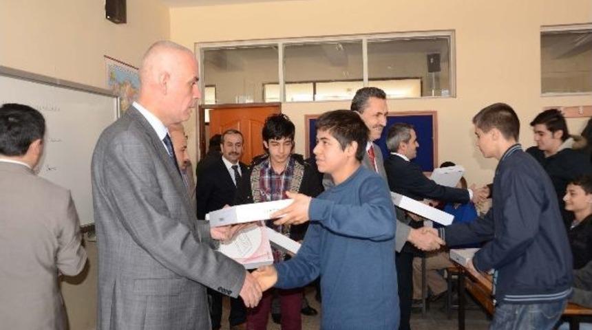 Tablet Bilgisayar Dağıtımı Devam Ediyor