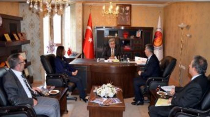 Sivas Ticaret Borsası&rsquo;ndan Ekmek İsrafını &Ouml;nleme Kampanyasına Destek