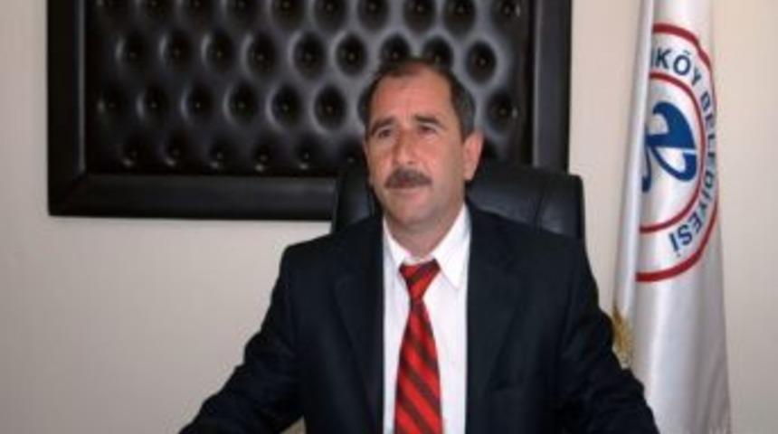 AK Partili Kadık&ouml;y Belediye Başkanı &Ouml;zel'in Makam Aracı Kurşunlandı