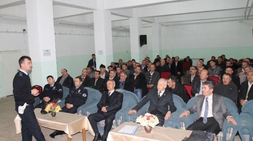 Akdağmadeni&rsquo;nde Taşımalı Eğitim Şof&ouml;rlerine Seminer Verildi