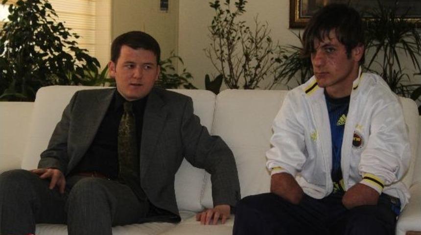 Mayın Mağduru Engelli Sporcuya Cizre Kaymakamı Sahip &Ccedil;ıktı