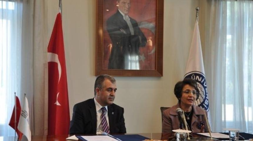 Ege &Uuml;niversitesi Ve T&uuml;rkiye Moda Ve Hazır Giyim Federasyonu Temsilcileri Protokol İmzaladı