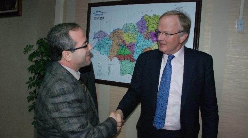 Almanya B&uuml;y&uuml;kel&ccedil;isinden Ak Parti Diyarbakır Teşkilatına Ziyaret