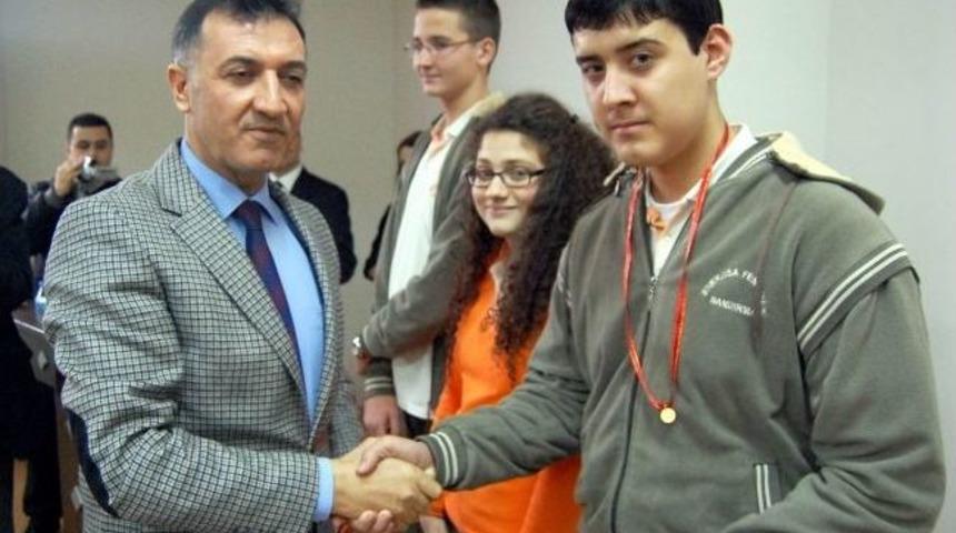 Enerji-sa Fen Lisesi &Ouml;ğrencileri &Ouml;d&uuml;llendirildi