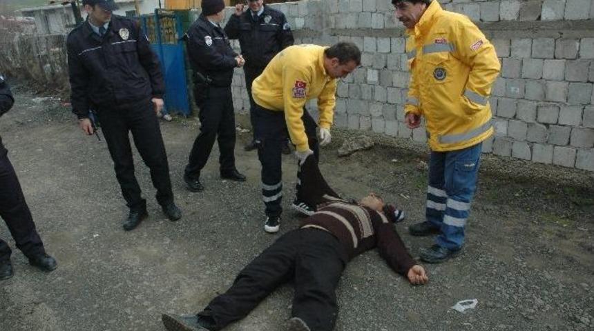 Ka&ccedil;an Kızının Ardından &Uuml;zerine Benzin D&ouml;kerek İntihar Girişiminde Bulundu