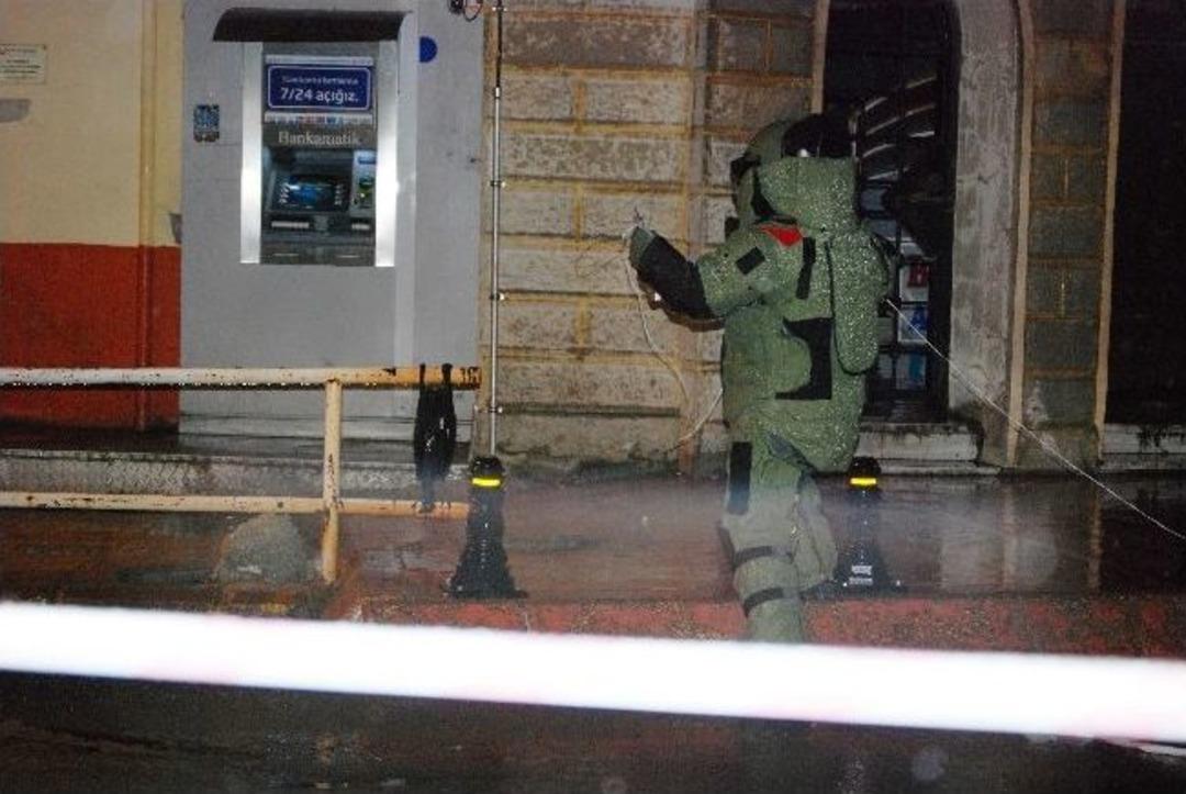 &Ccedil;erkezk&ouml;y'de Ş&uuml;pheli &Ccedil;anta Paniği