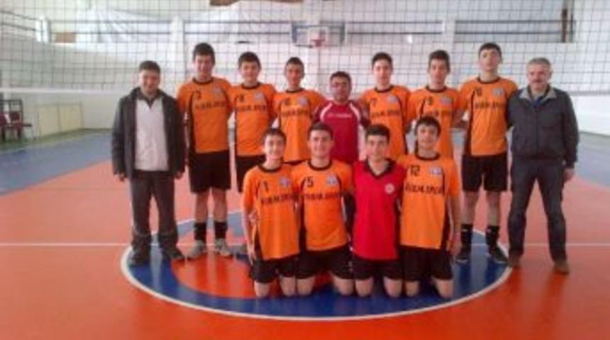Gediz Ticaret Meslek Lisesi Voleybol Takımı B&ouml;lge M&uuml;sabakasında Grup &Uuml;&ccedil;&uuml;nc&uuml;s&uuml; Oldu