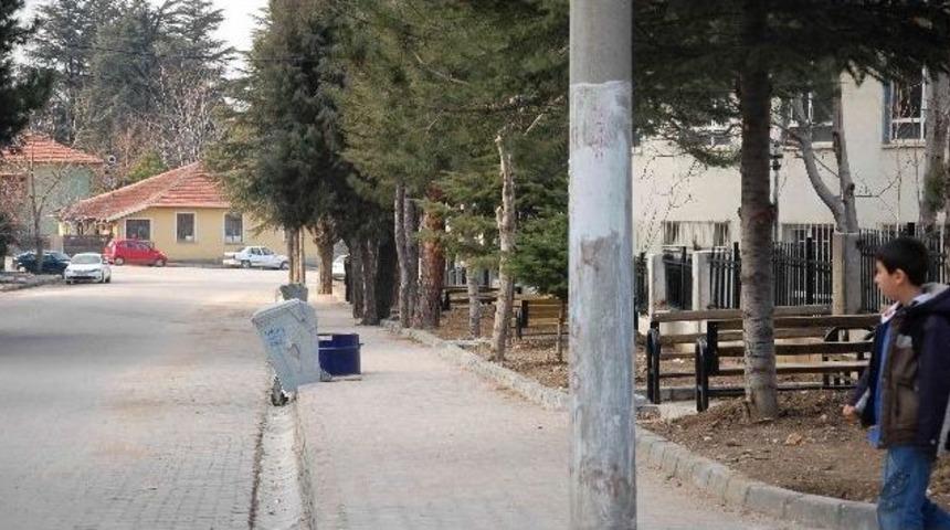 Belediyenin Yol Ve Kaldırım &Ccedil;alışmalarıyla Simav Estetik Bir Yapıya Kavuşuyor