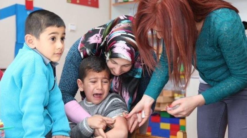 Ahlat&rsquo;ta Kızamık Aşısı