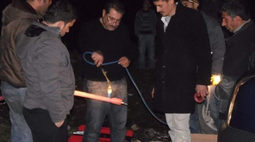 Sincik'te Enerji Nakil Hattı Patladı