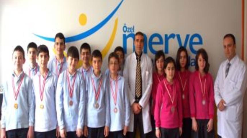 Sel&ccedil;uklu Aymaz &Ouml;ğrencileri Madalyaları Topladı