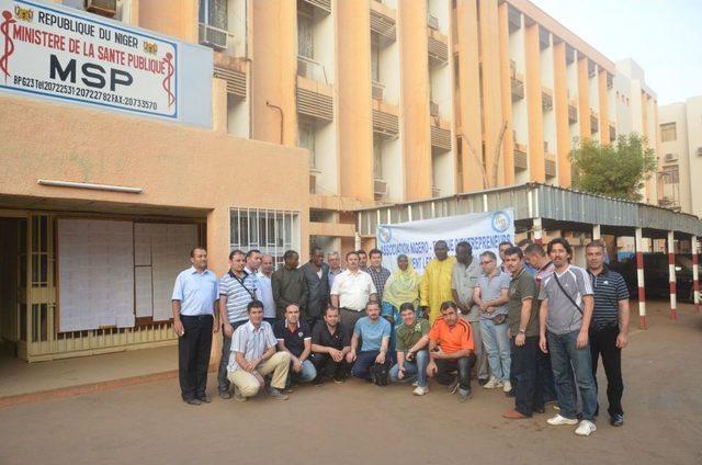 Manavgat tan Nijer e Sağlık Malzemesi Yardımı 1