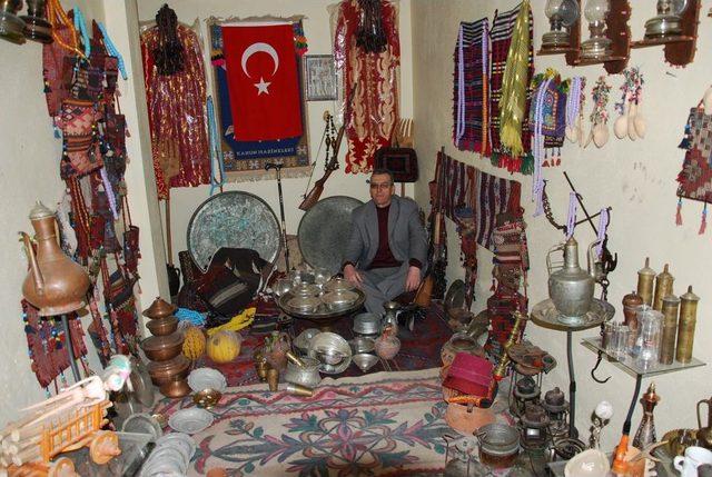 Sındırgılı Recep Parlak, Topladığı Tarihî Eserlerle Osmanlı Evi Oluşturdu