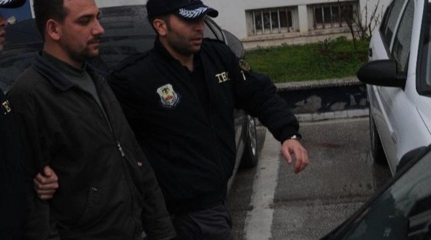 Hizbut Tahrir Üyesi 2 Kişi Yakalandı