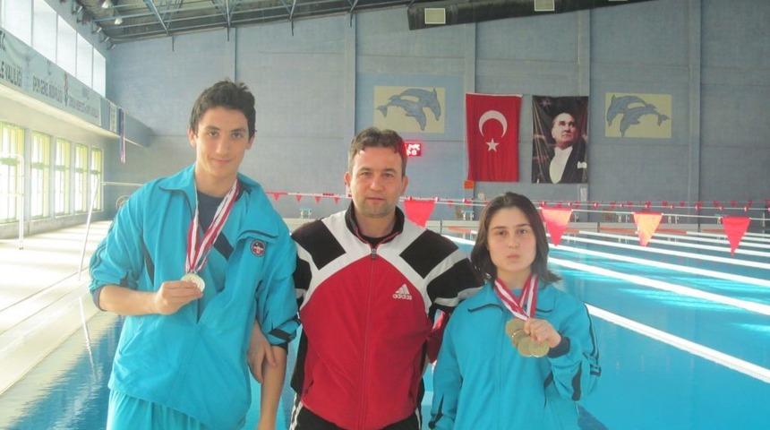 &Ouml;zel Kızılırmak Y&uuml;zmede Altınları Topladı