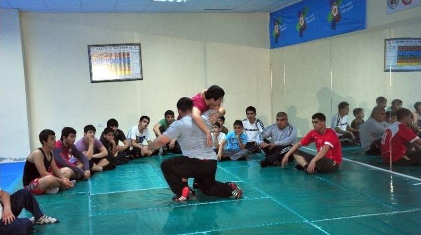 Manavgatlı Güreşçiler Şampiyon Olmak İstiyor