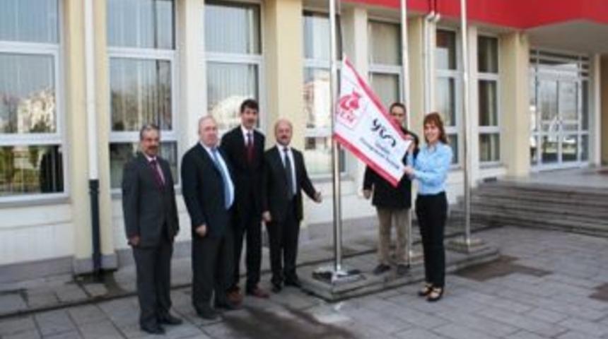 D&uuml;zce Valiliği'nde Kalite Y&ouml;netim Sistemi Bayrağı Dalgalanıyor