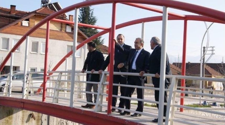 Vali B&uuml;y&uuml;k, Aşıklar K&ouml;pr&uuml;s&uuml;nde