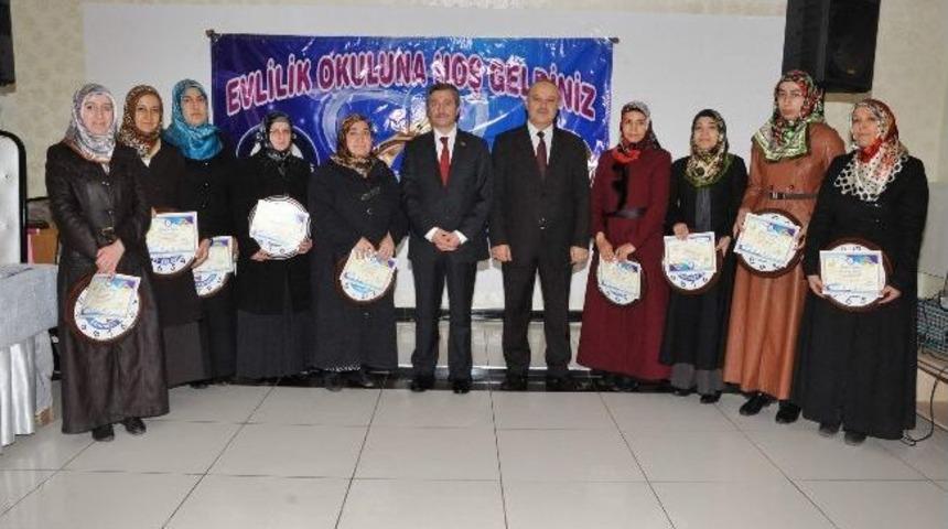 Evlilik Okulu Sertifikaları Verildi