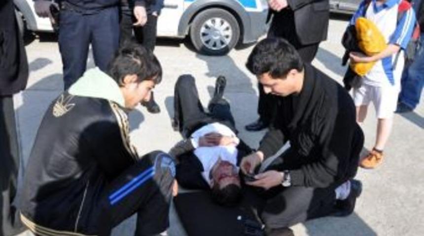 &Ouml;ğrenci Servisi Kurşunlandı