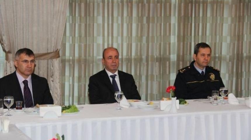 Muhtarlar Emniyet M&uuml;d&uuml;r&uuml;nden Kamera İstedi