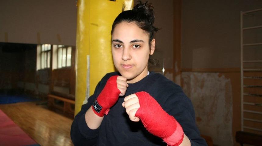 Boks&ouml;r Pınar Kardağ, T&uuml;rkiye Şampiyonası'na Hazırlanıyor