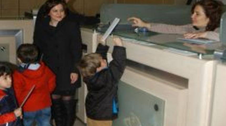 Minikler Anne Babalarına Mektup G&ouml;nderdi